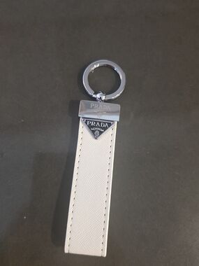 White Key Fob Keychain with Silver Ring